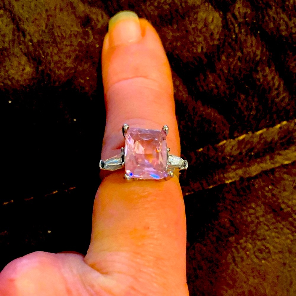 Costume jewelry ring with pink stone